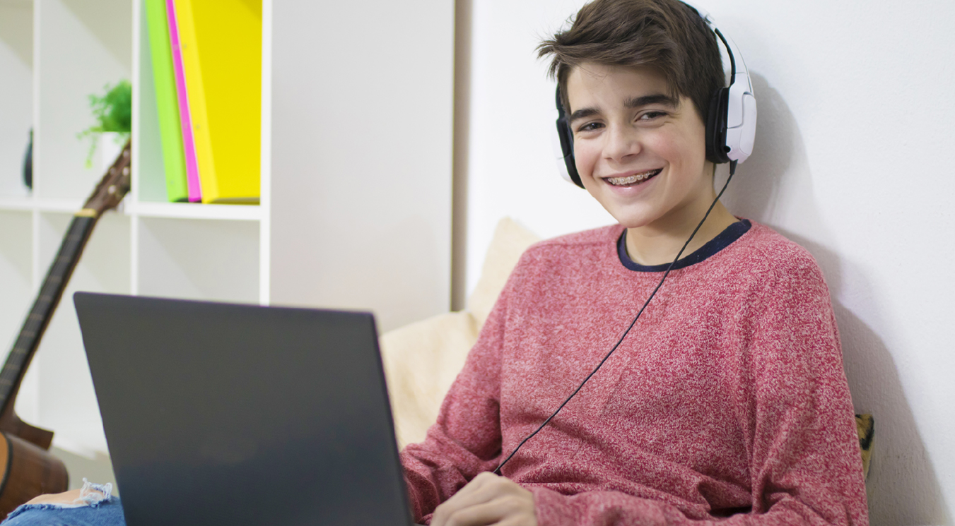 Experiencias clínicas en el tratamiento en línea con adolescentes