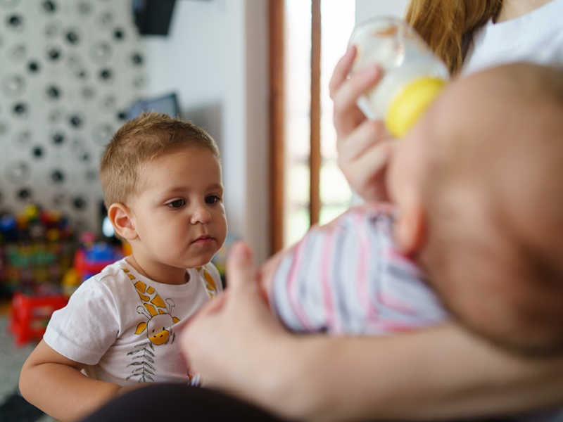 Los celos entre hermanos: ¿qué hacer ante esto?