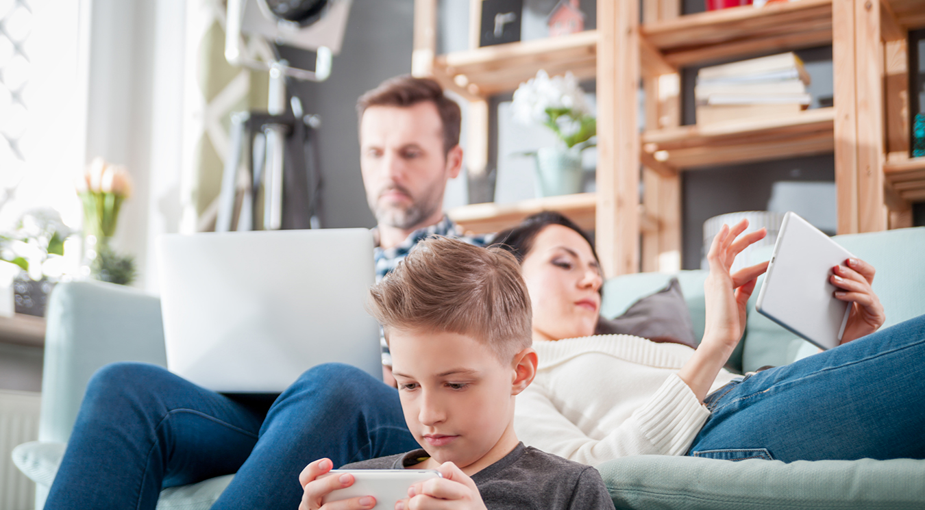 Es un mito que los niños nacen con un chip para la tecnología