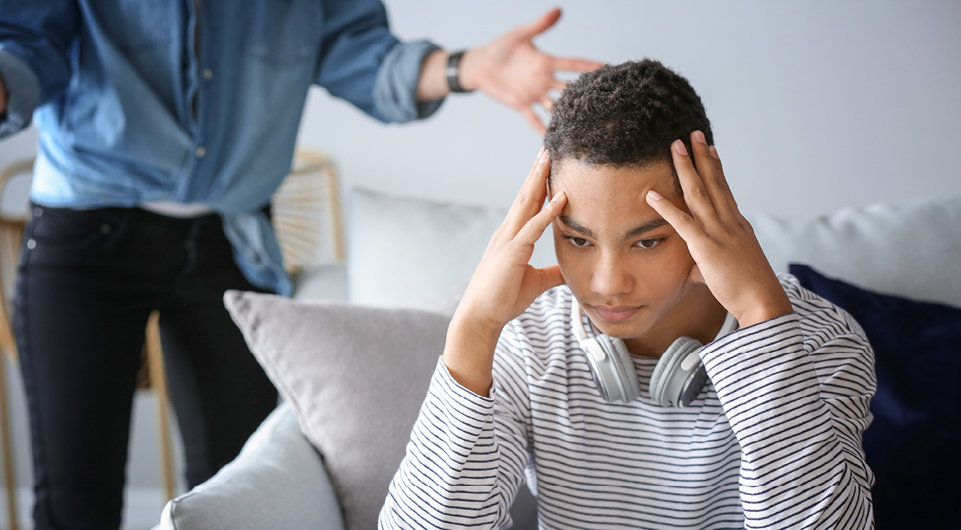 ¿Por qué los adolescentes rechazan a sus padres?